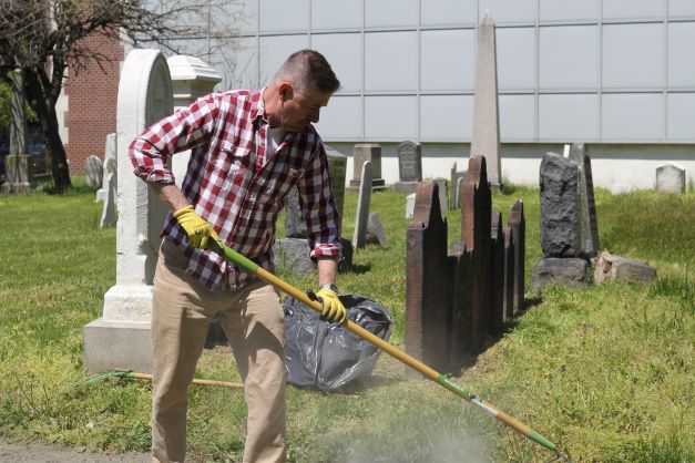 2022 Cemetery Clean up